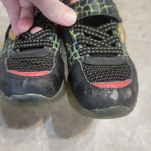 5/$10 Skechers Toddler 12 Boys Light Up Sneakers Dinosaur *WORN* Skechers