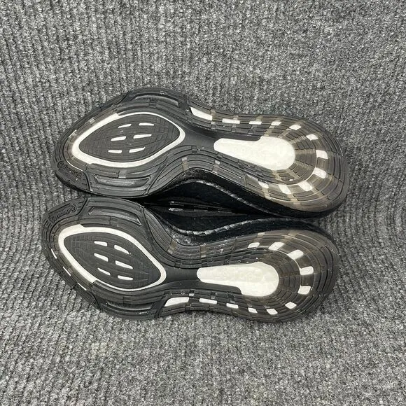 Adidas Ultraboost 22 Triple Black Athletic Running Shoes Women’s Size 7 GX5587