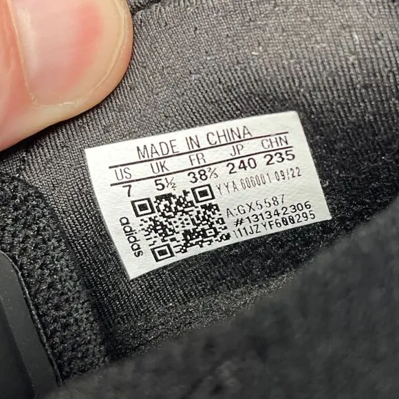 Adidas Ultraboost 22 Triple Black Athletic Running Shoes Women’s Size 7 GX5587