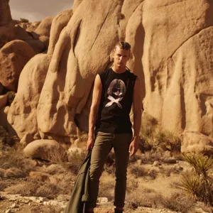 ANNA BONES MUSCLE TEE