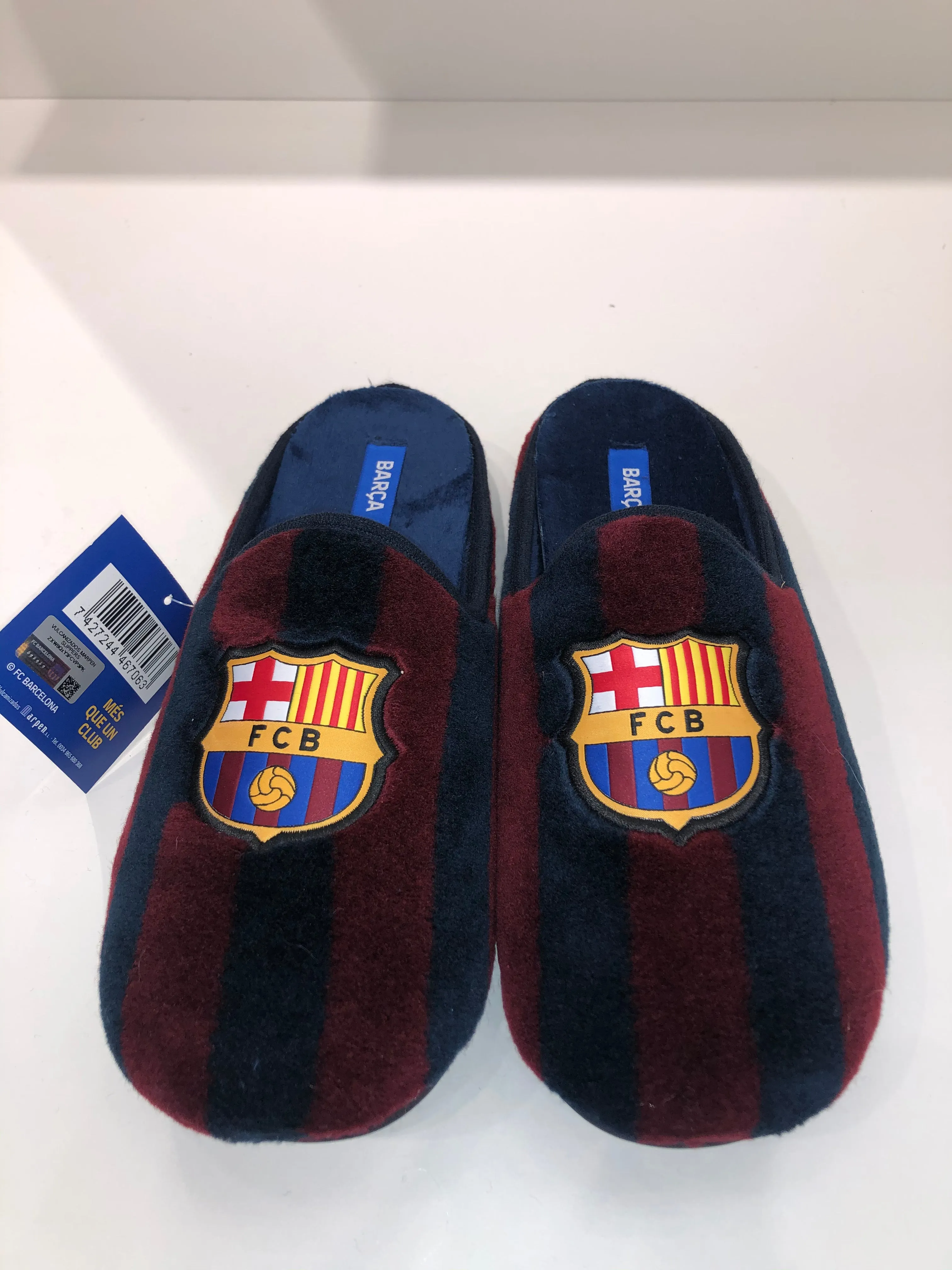 BARCELONA MAROON EXTRACTABLE INSOLE