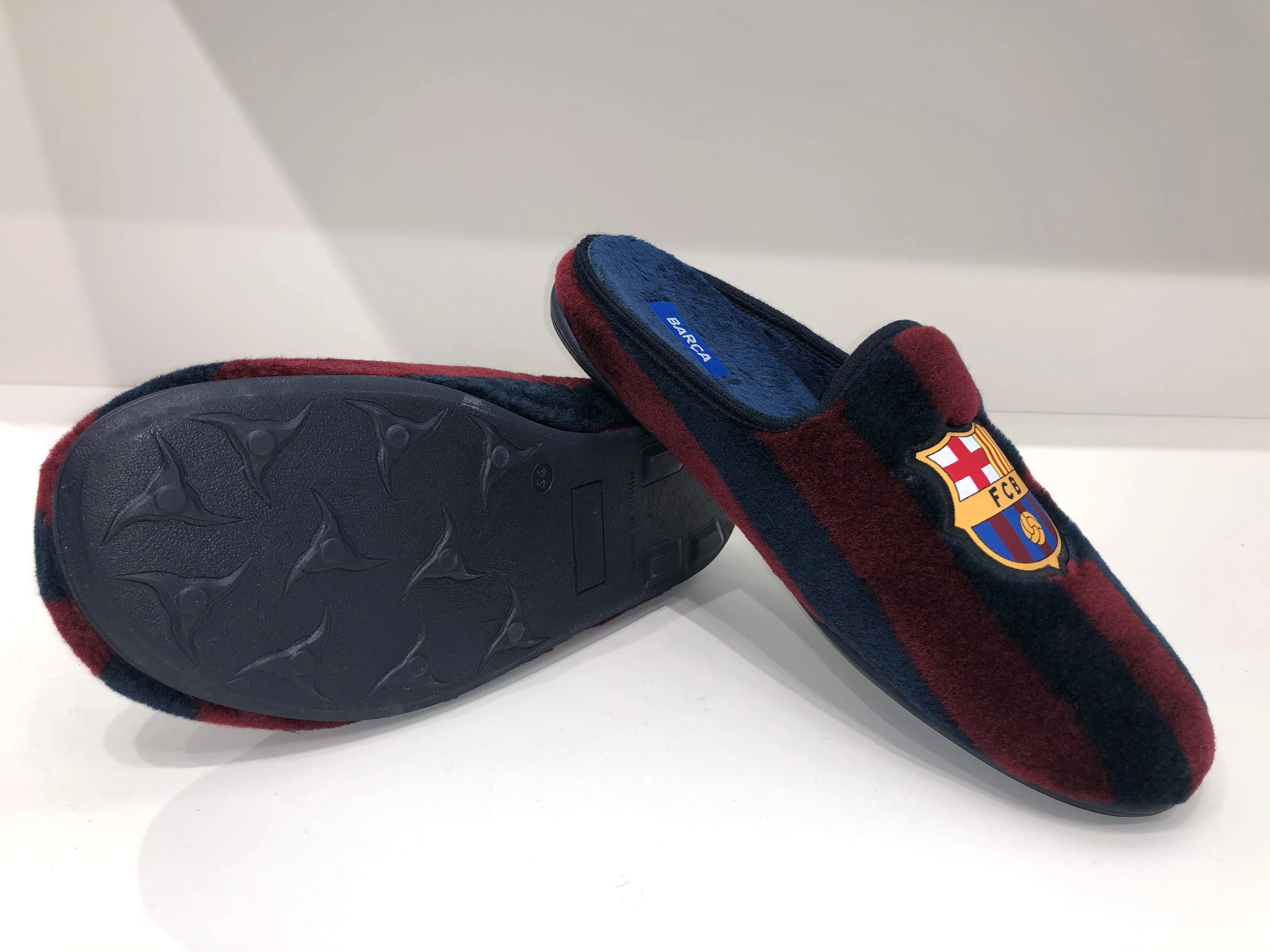 BARCELONA MAROON EXTRACTABLE INSOLE