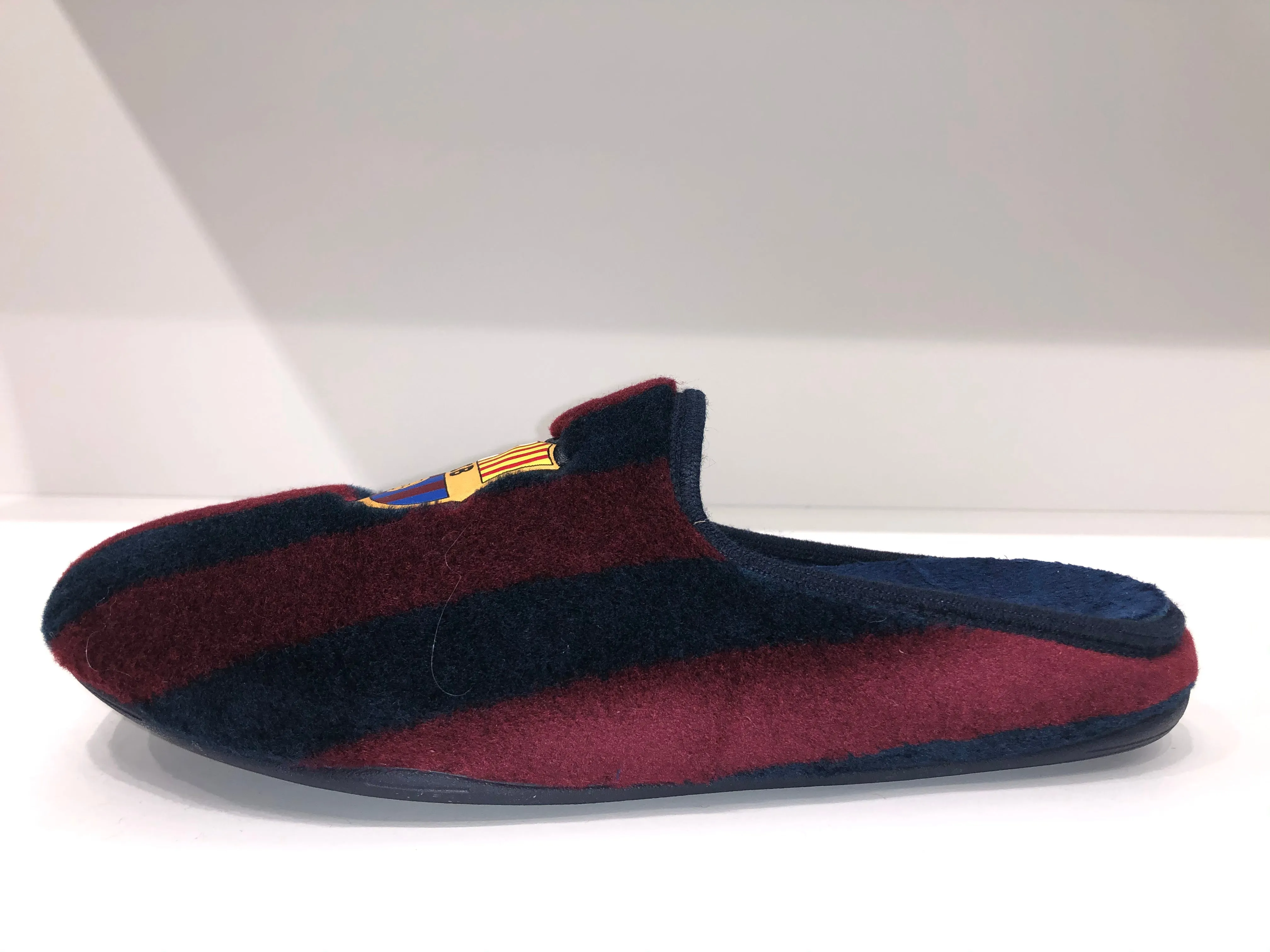 BARCELONA MAROON EXTRACTABLE INSOLE