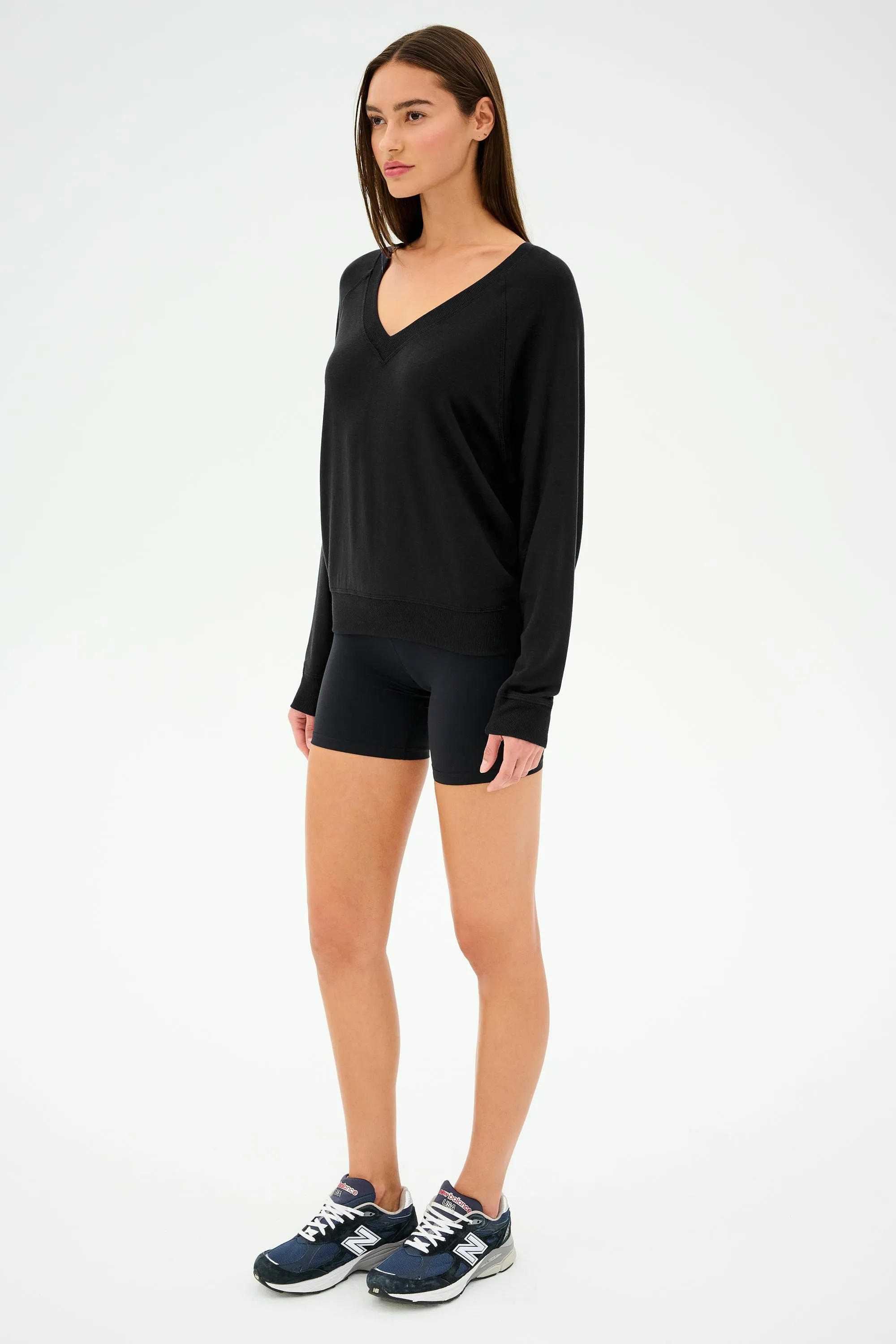 Bennie Fleece V-Neck Sweatshirt - Black