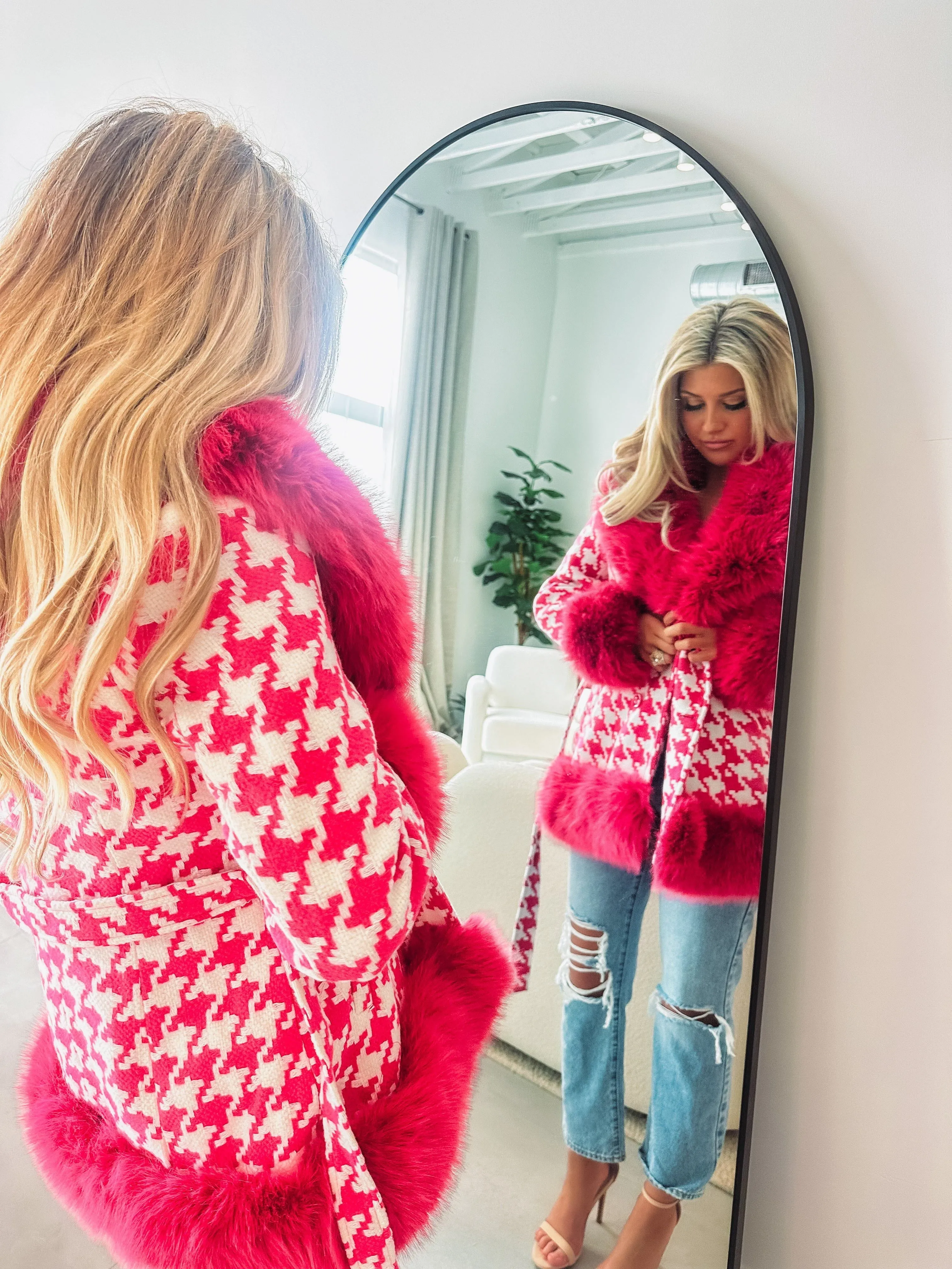 Exceptionally Chic Wool Coat - Pink