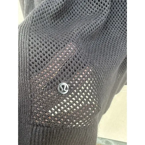 LULULEMON Women’s Well Being Black Cashmere Blend Perforated Back Sweater Sz 8