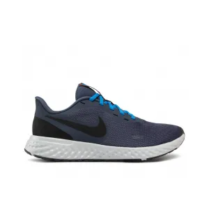 Nike Revolution 5