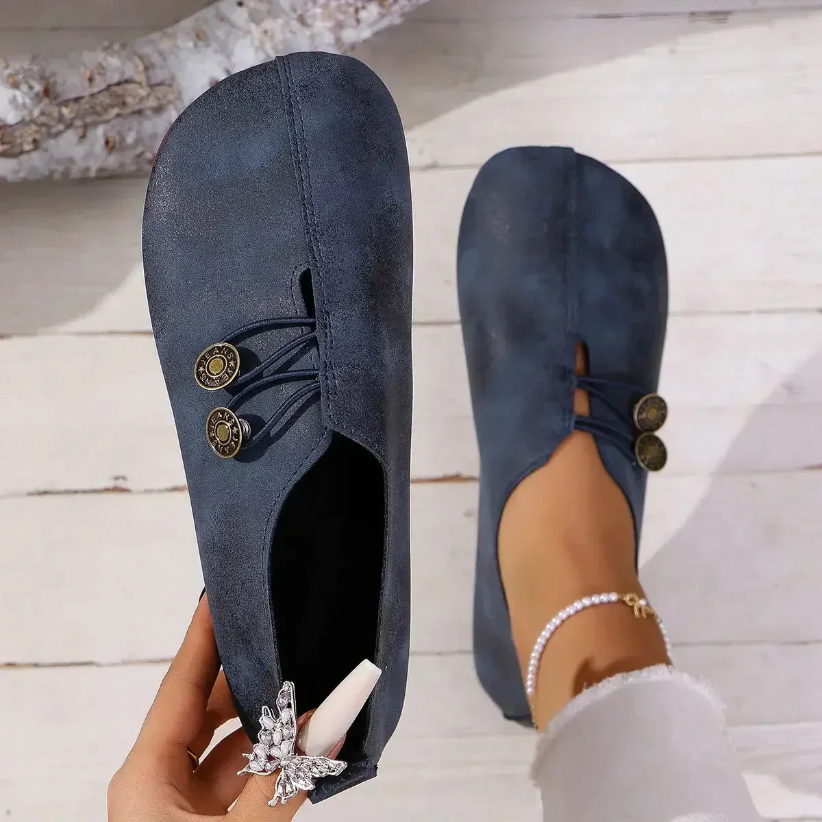 NOIRA SUEDE LOAFERS