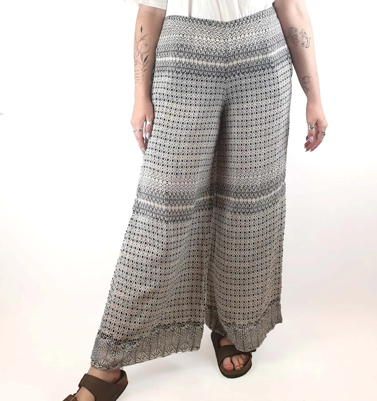 One Season light weight pants size M