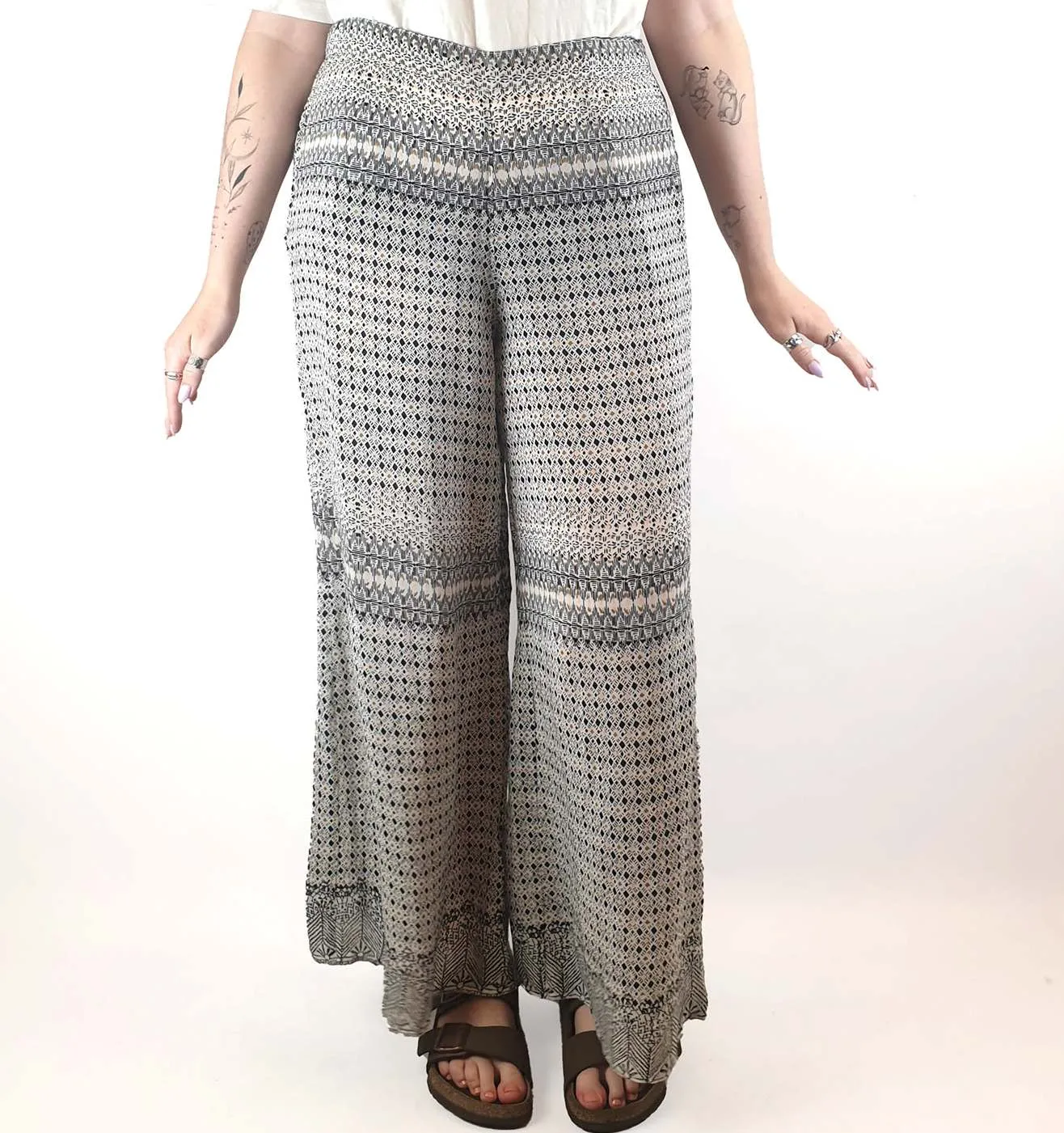 One Season light weight pants size M