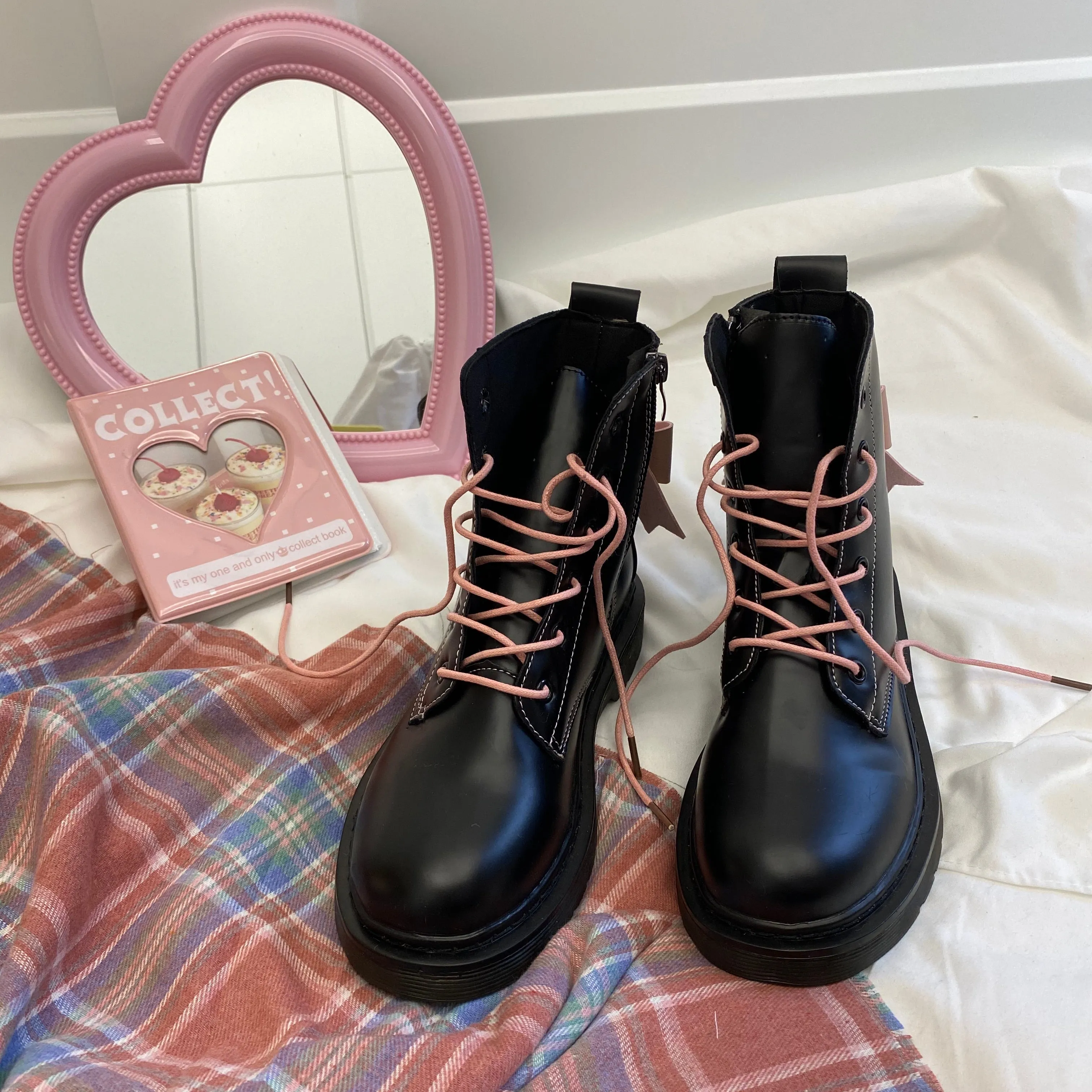 Pink Bow Martin Boots yc24832