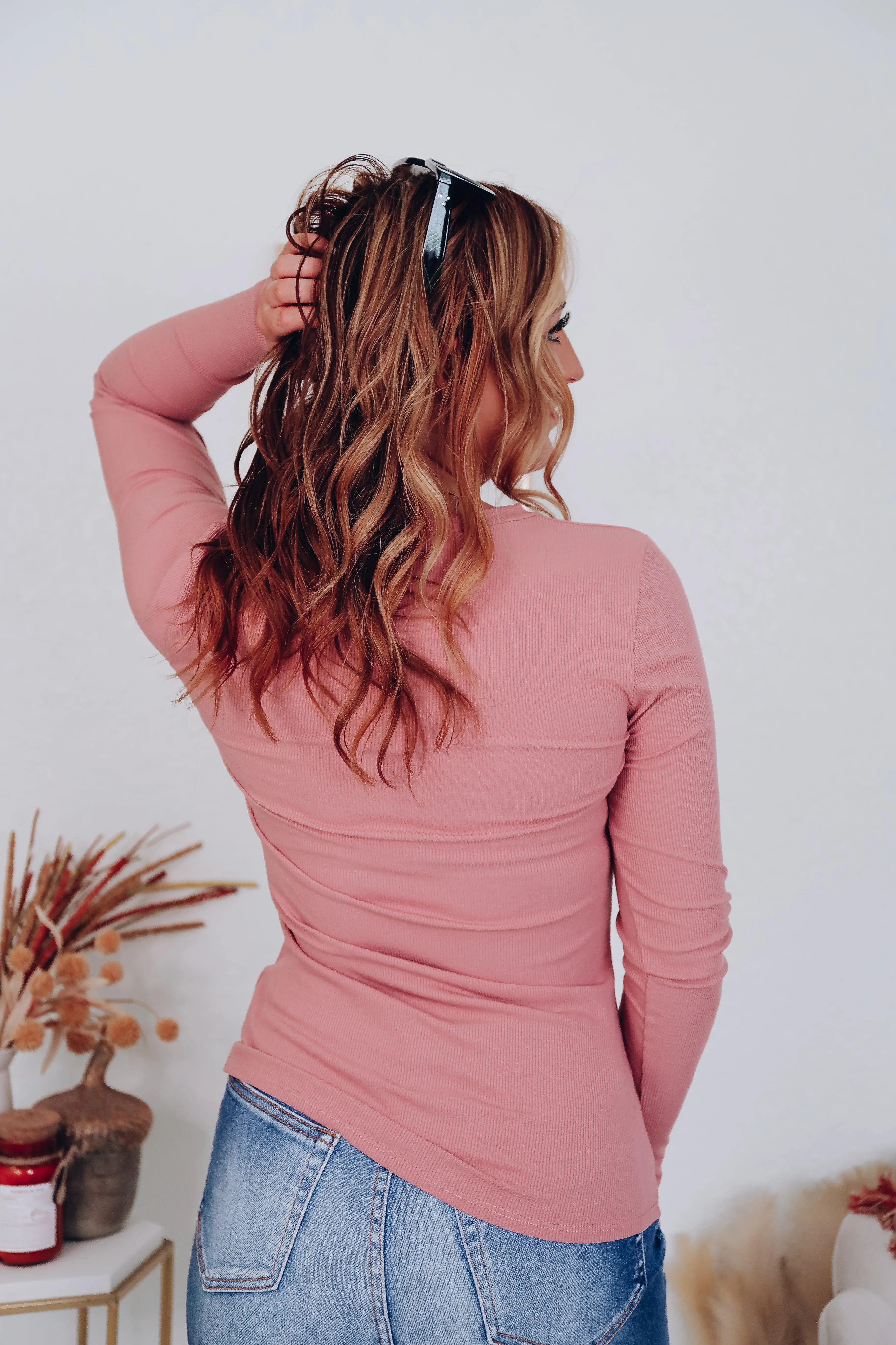 Rex Ribbed Peek-A-Boo Top - Dusty Rose