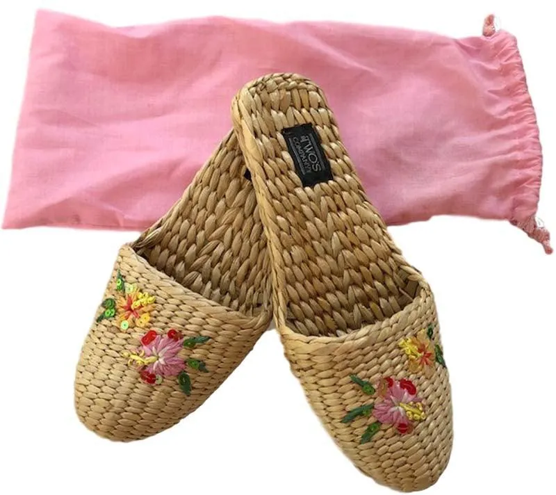 Sequin Applique Water Grass Slippers