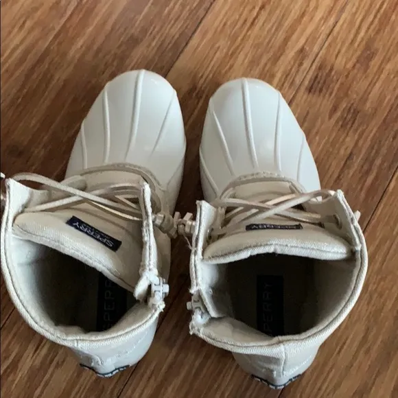 Stylish Ivory Saltwater Boots