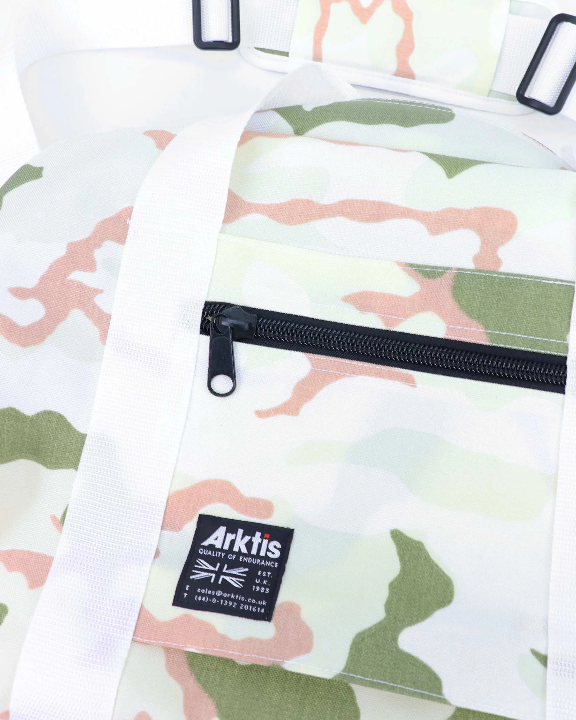 T110 35L Grip Bag - Tundra