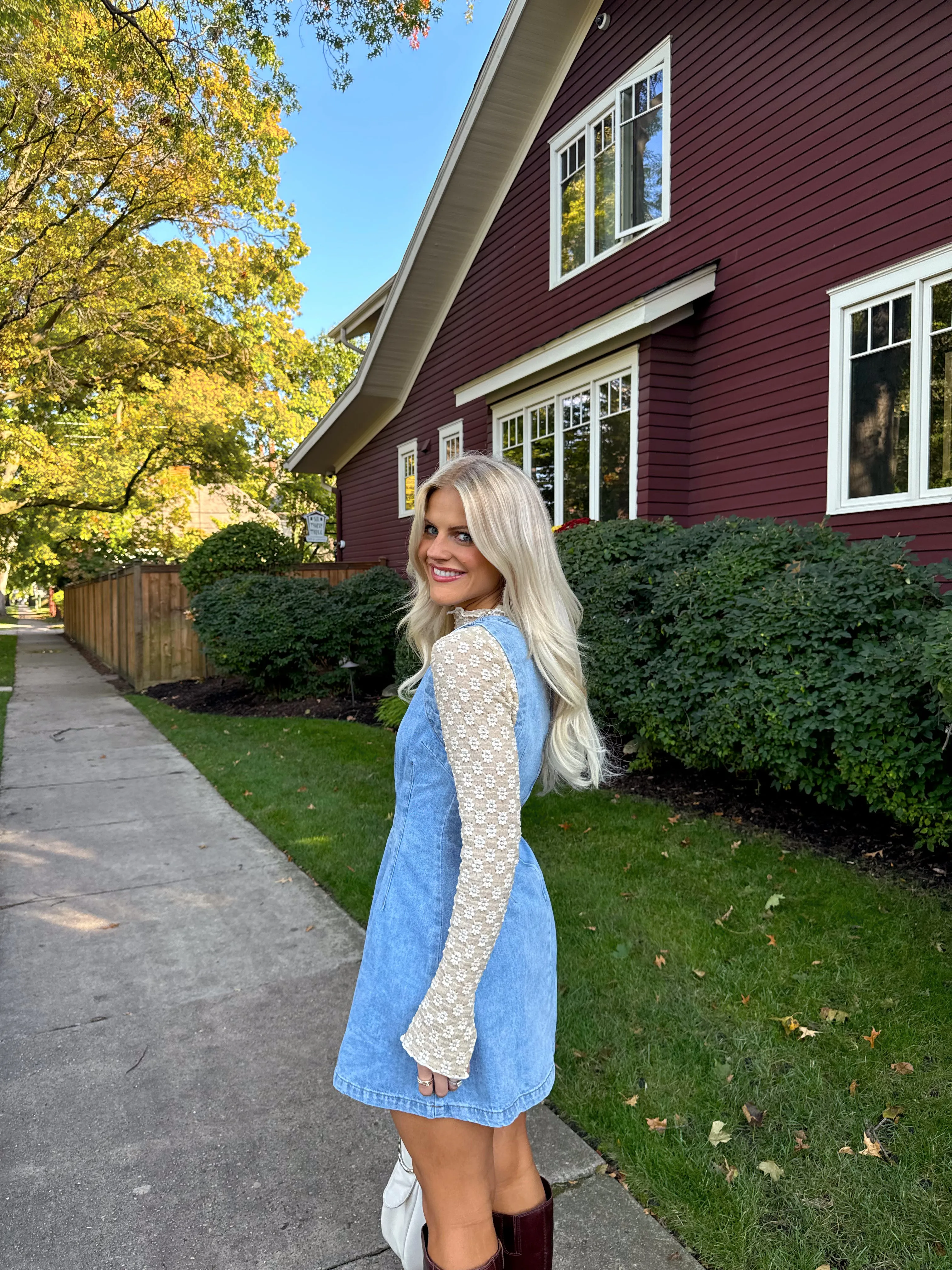 The Pippa Dress// Light Wash