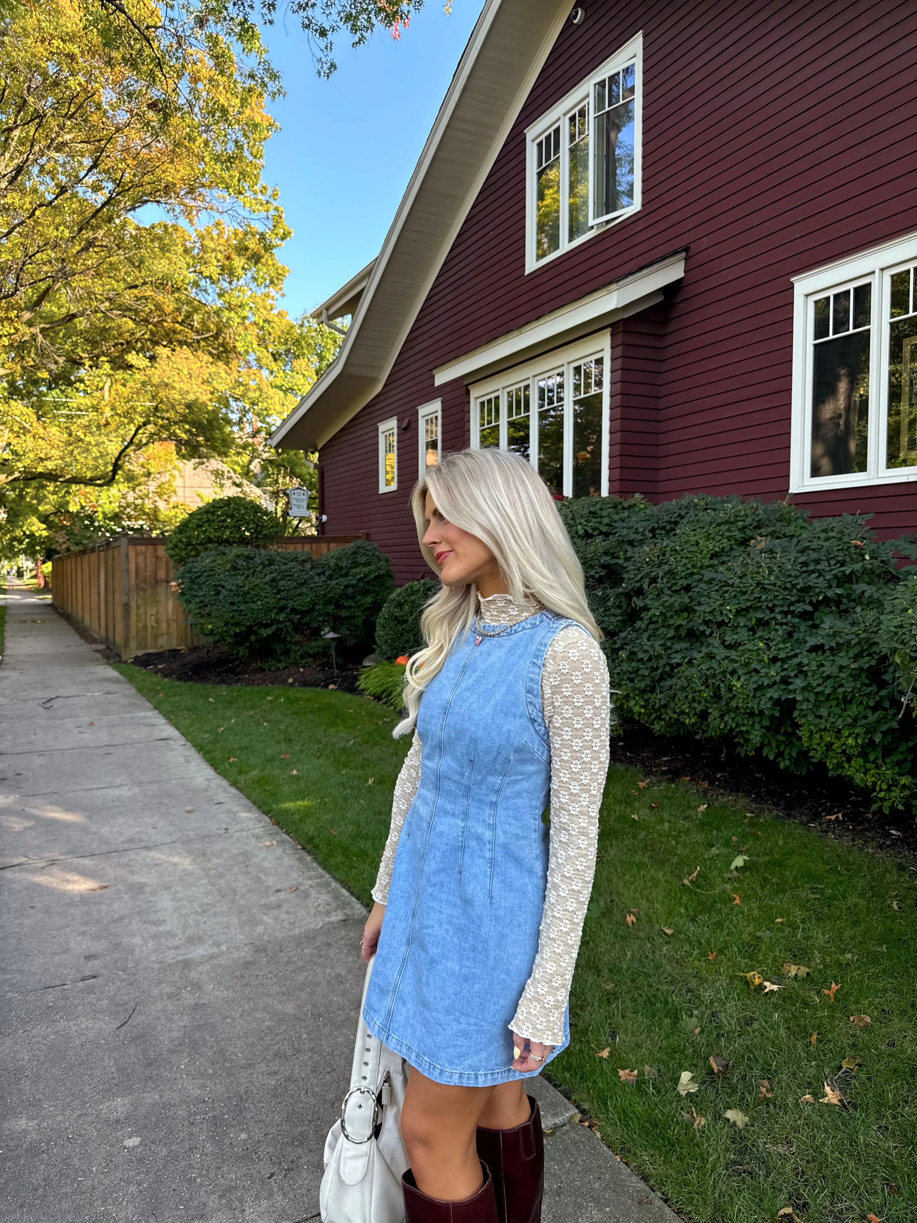 The Pippa Dress// Light Wash