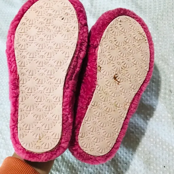 Ugg slippers