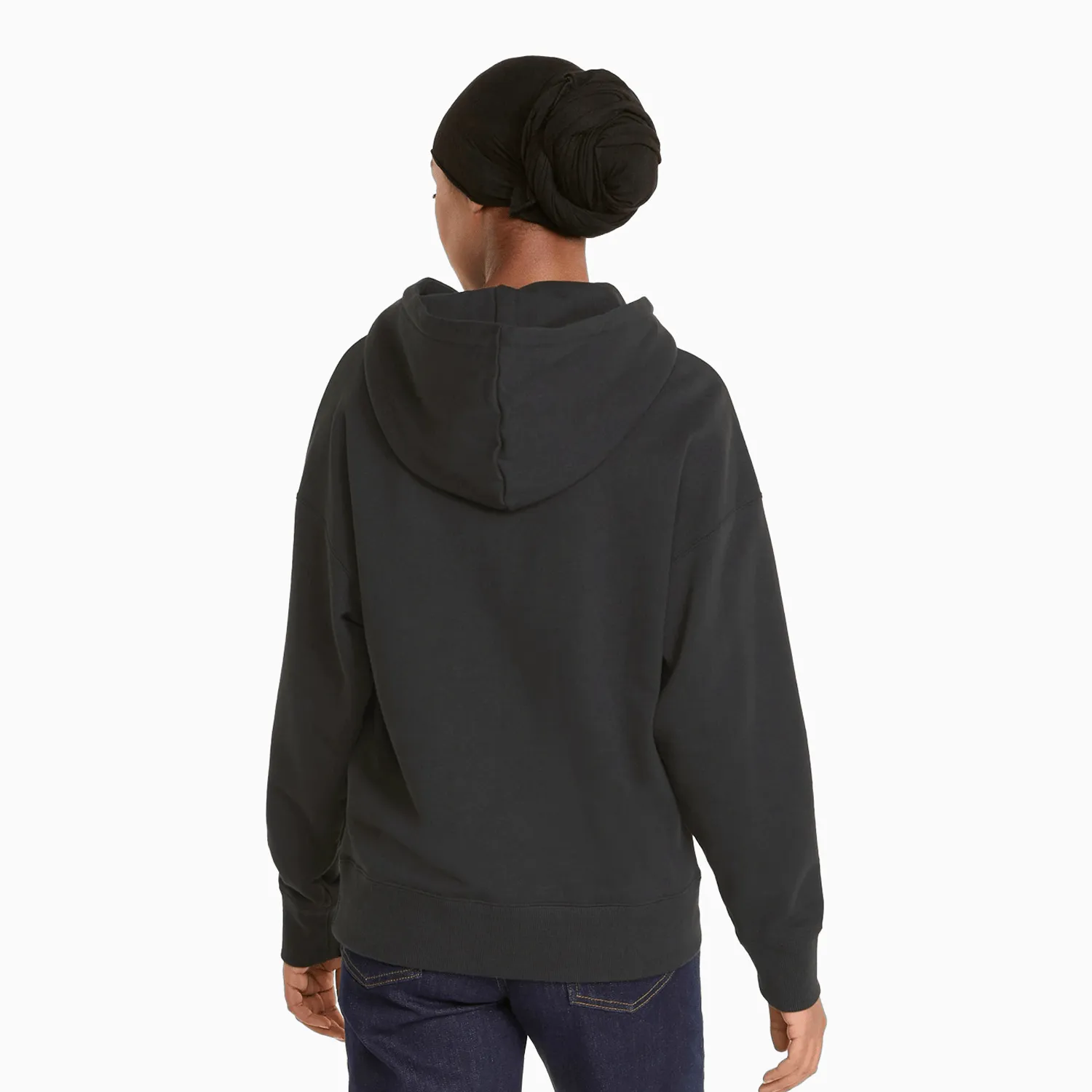 Women's Sportswear Graphic Outfit