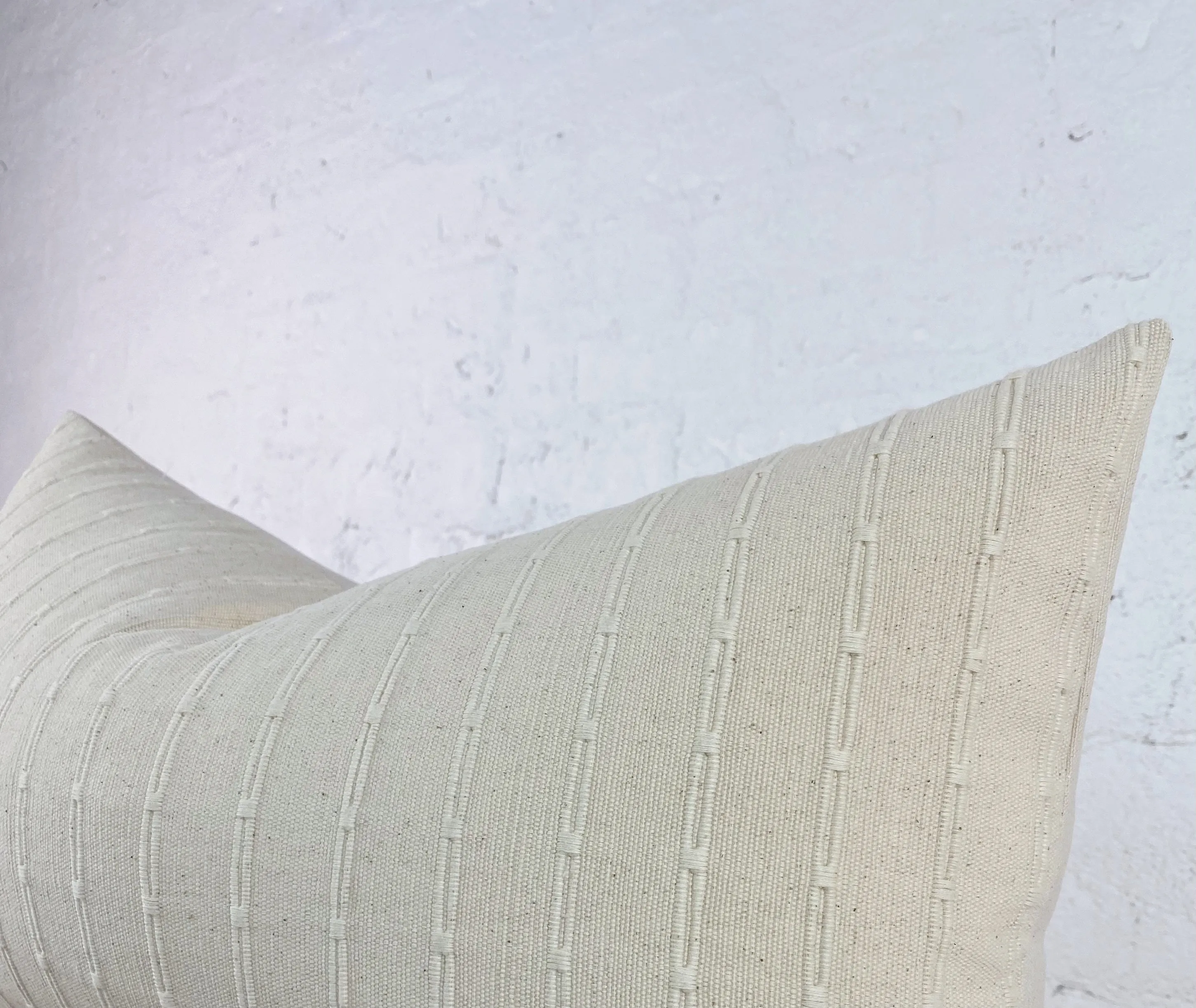 Woven Cotton Lumbar Willow Pillow